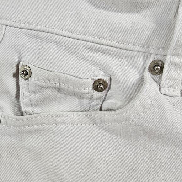 Gap 1969 Rolled Cuff White Jean Shorts 5" Inseam Size 24 - Picture 3 of 5